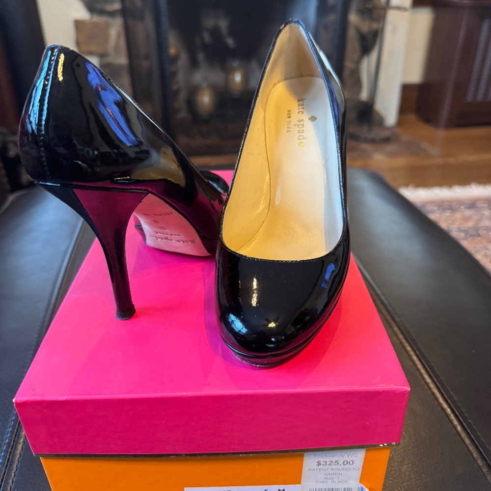Ladies Black Patent Leather Platform Pump
